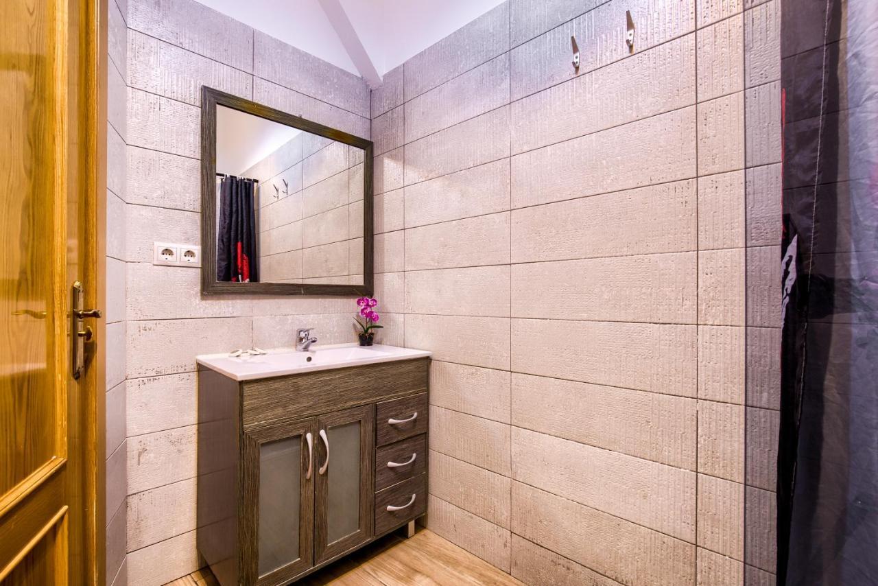 Charming Tirso De Molina I Leilighet Madrid Eksteriør bilde